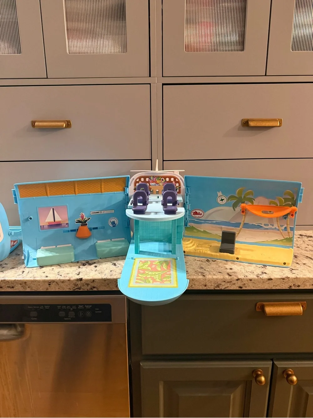 Bluey 3-in-1 Transforming Airplane Boat Playset Play Set